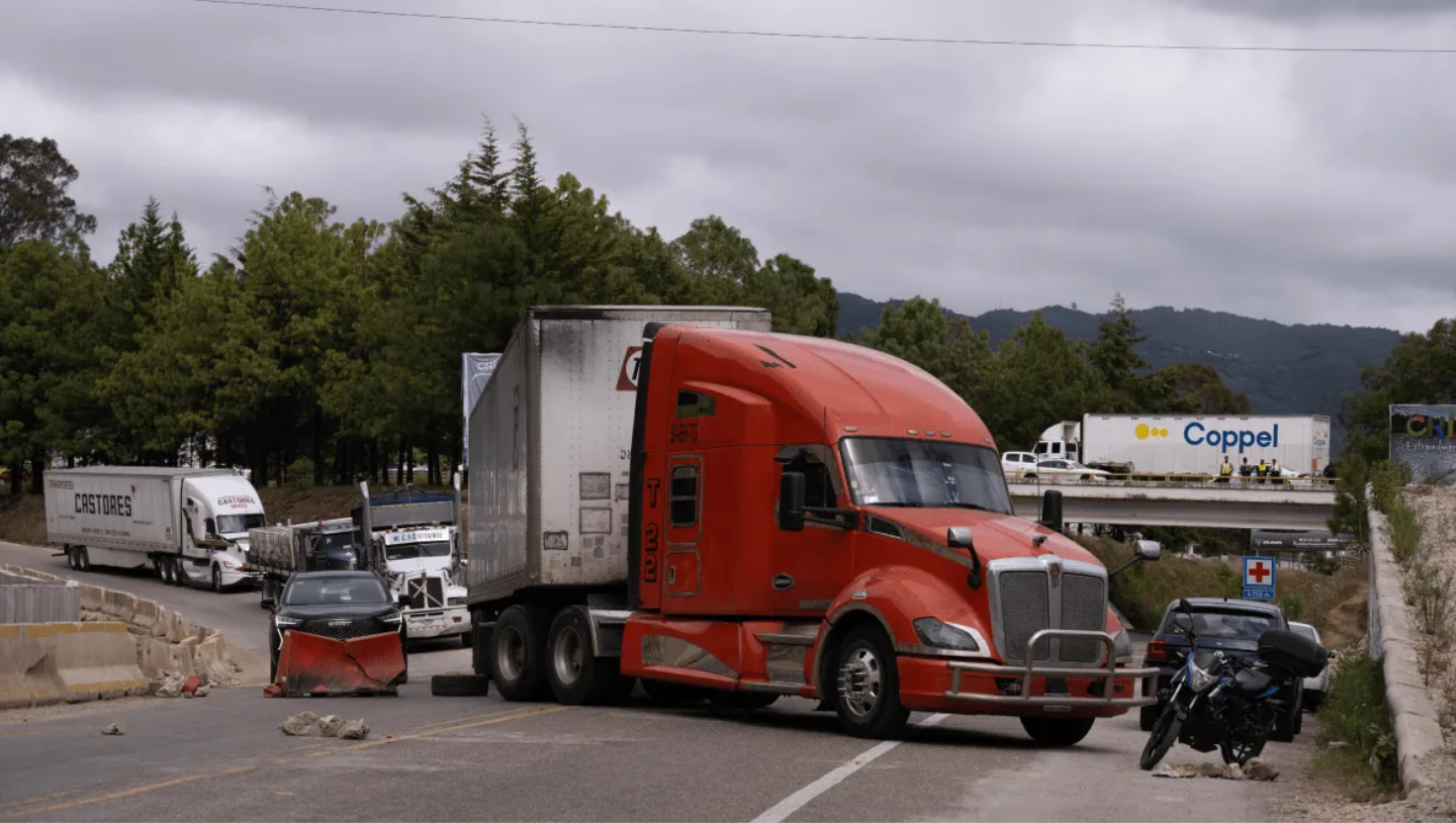 Transportistas defienden su megabloqueo: “no es político, es por seguridad en las carreteras”