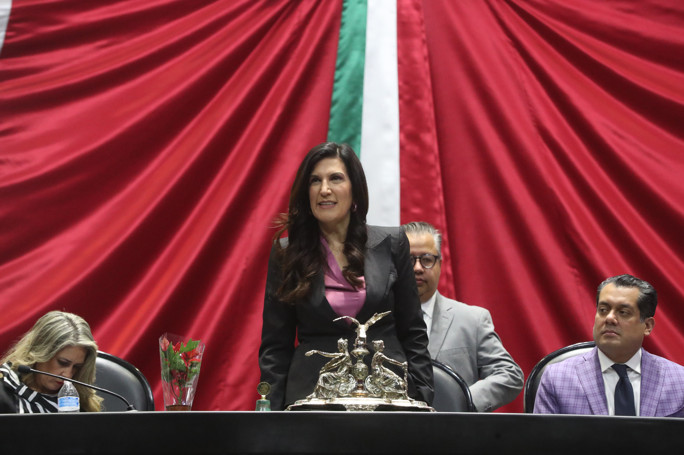 Kenia López Rabadán pide escuchar al campo ante reforma de aguas