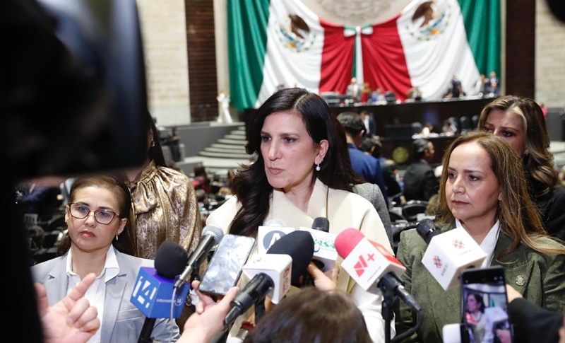 Kenia López Rabadán garantiza discusión amplia a reforma electoral