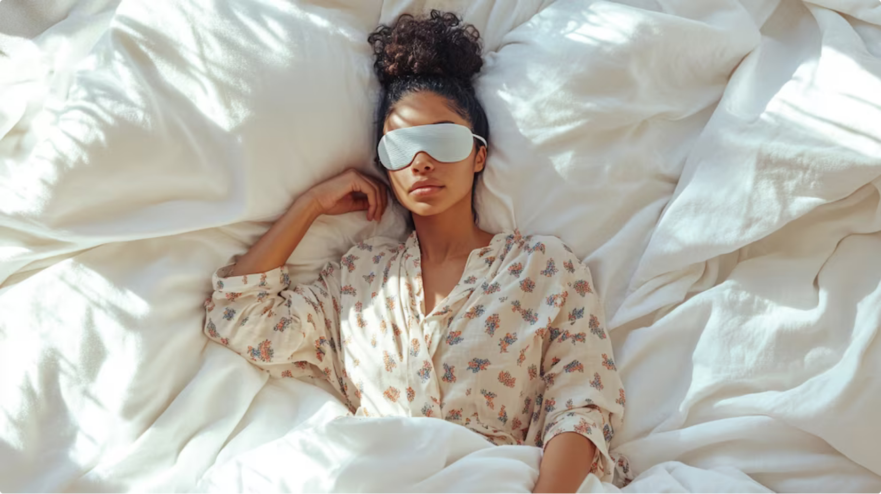 Dormir a oscuras: por qué un antifaz puede mejorar la calidad del sueño