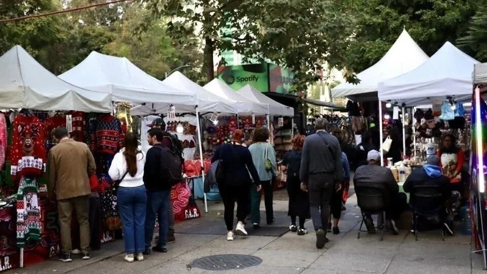 CDMX promete liberar vialidades, pero ambulantaje resiste en Reforma