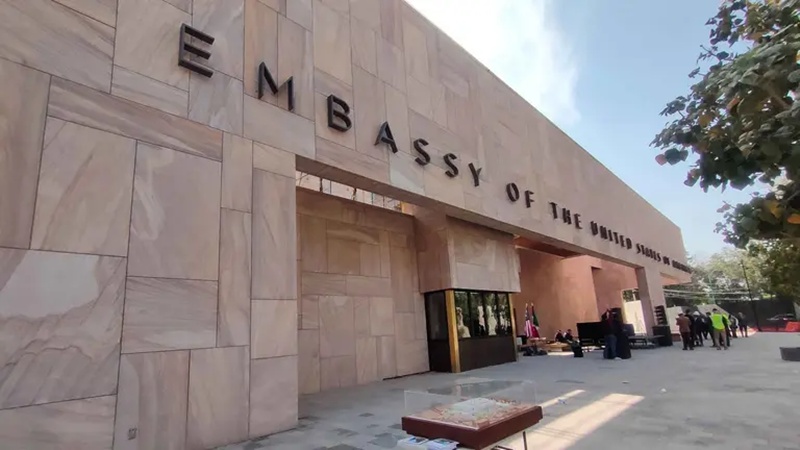 Embajada de Estados Unidos suspende servicios consulares por 24 horas en México
