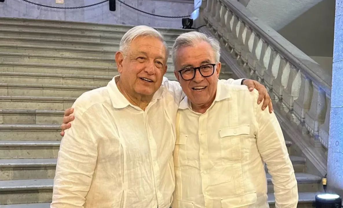 Rubén Rocha Moya viaja a Palenque para reunión con López Obrador