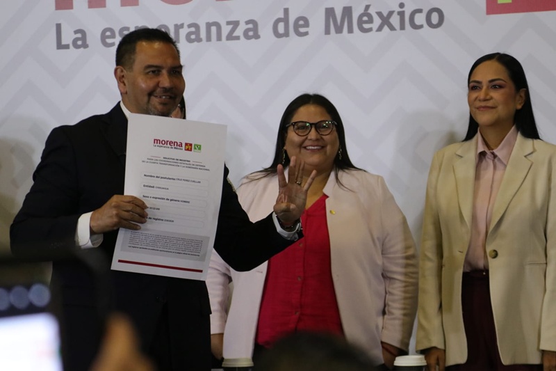 Cruz Pérez Cuéllar registra aspiración interna por dirigencia de Morena en Chihuahua