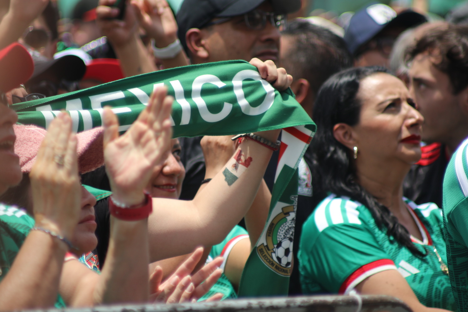 Zócalo se llena y CDMX reparte la fiesta mundialista